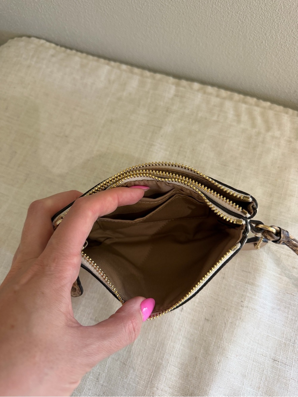 Coach Pebbled Leather Exotic Double Zip White Wristlet - Picture 10 of 10